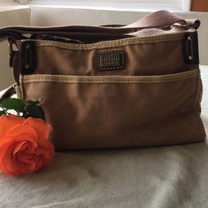 Fossil purse, barely used.